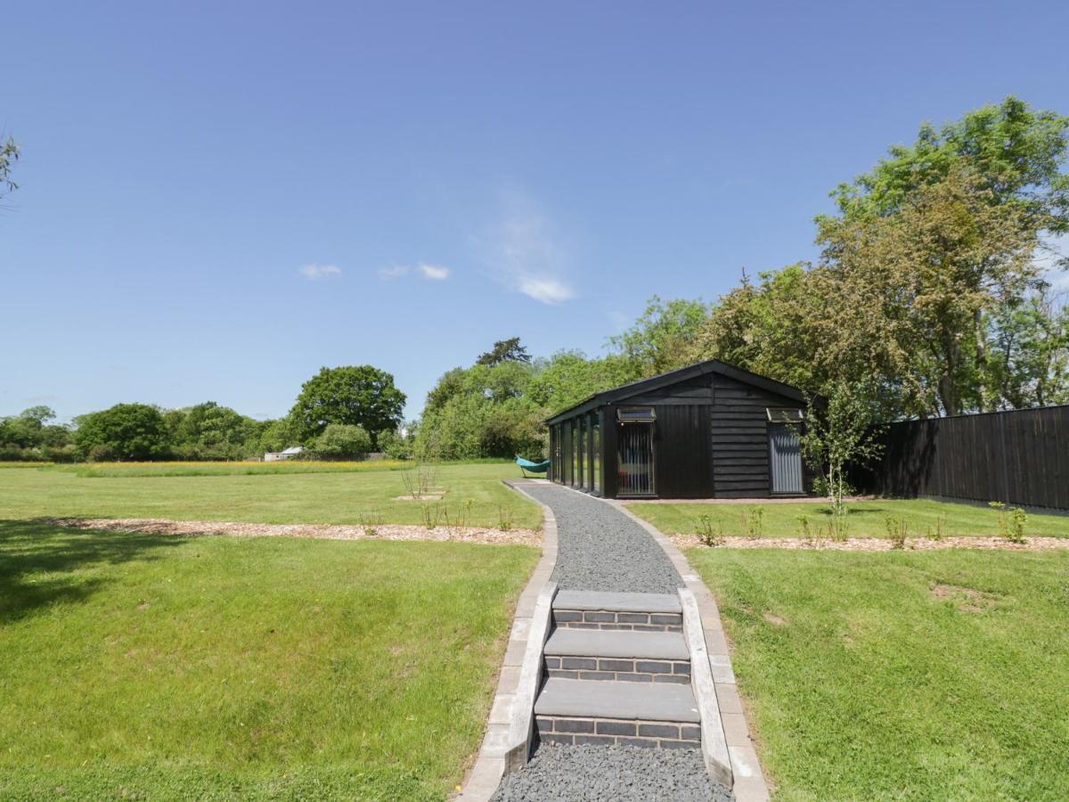 Villa The Tractor Shed Worcester Exterior foto
